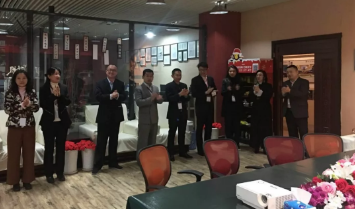 快訊：感激信任，新疆機場(chǎng)領(lǐng)導帶隊考察黑油股份